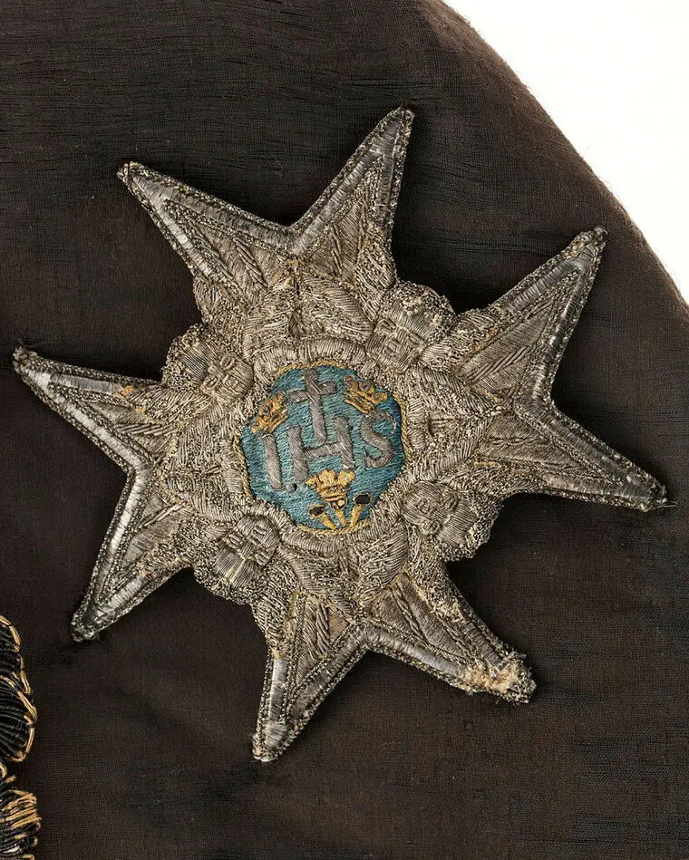 Serafimerordens kraschan, hörande till Gustav III:s serafimerdräkt 1748.