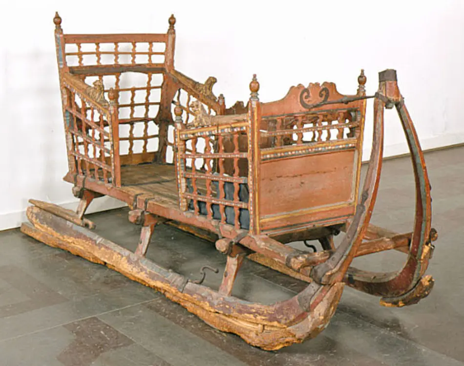 Snidad och målad släde som tillhört rikskanslern greve Axel Oxenstierna (1583-1654).