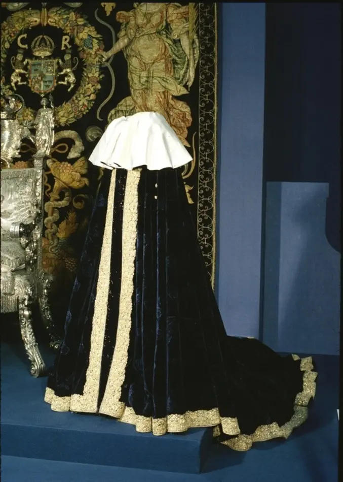 Drottning Kristinas kröningsmantel.