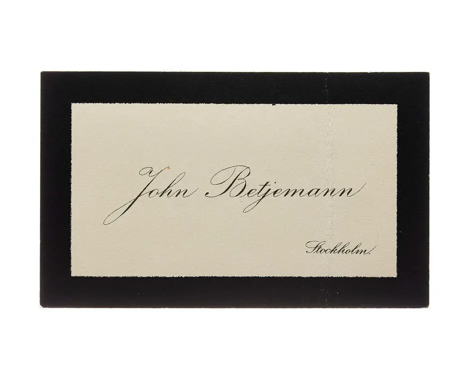 Visitkort från John Betjemann.