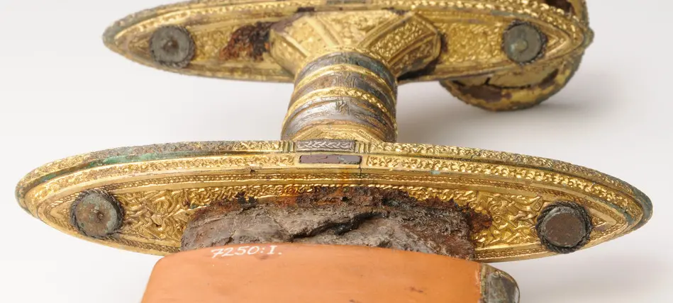 Bild på Tveeggat svärd, Svärd, Fragment