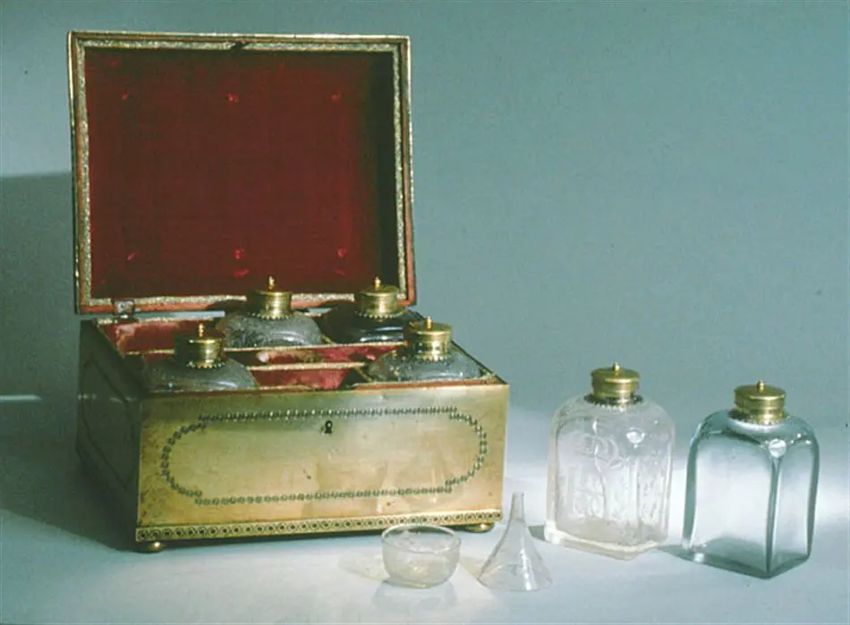 Flaskfoder, schatull, Stockholm ca 1700.