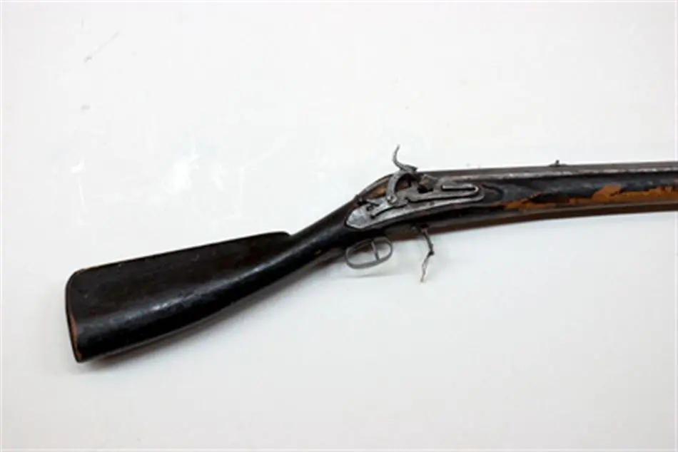 Slagsnapplåslodbössa, utfjäderslås, tåspänn,  Norrbotten, 1866