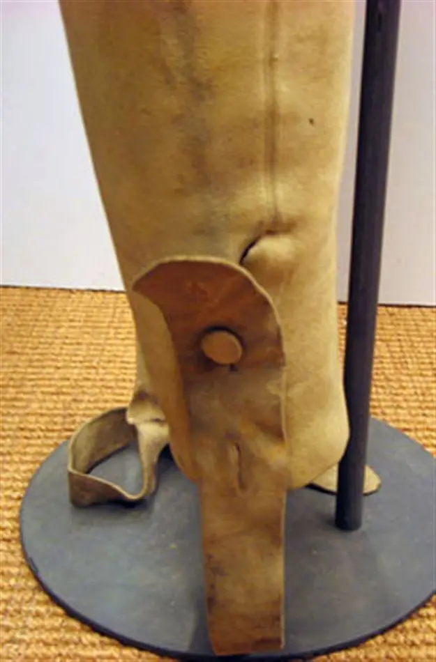 Uniformsbyxor till uniform buren av Gustav IV Adolf på revolutionsdagen den 13 mars 1809.