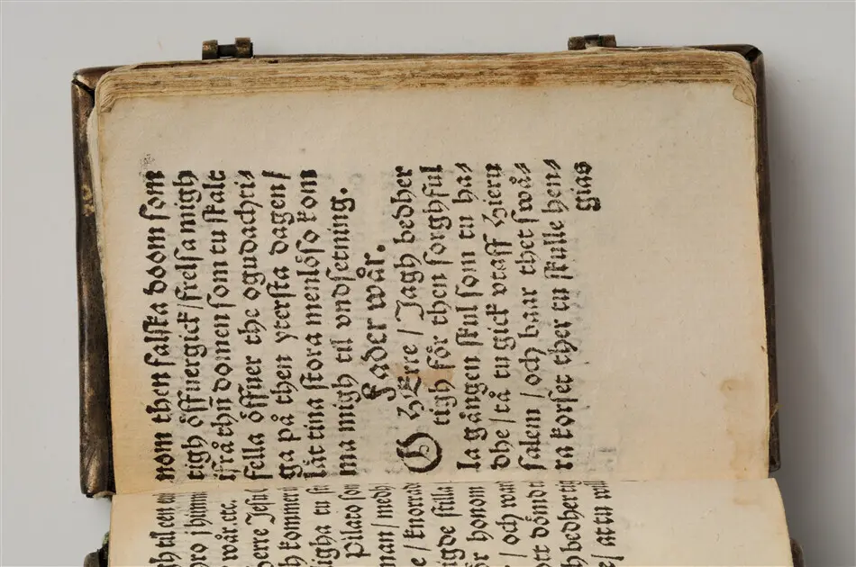 Bönbok, titel: "Någhra gudeligha böner utdragna aff then helga scrifft", tryckt hos Amund Laurentzon, Stockholm 1559.