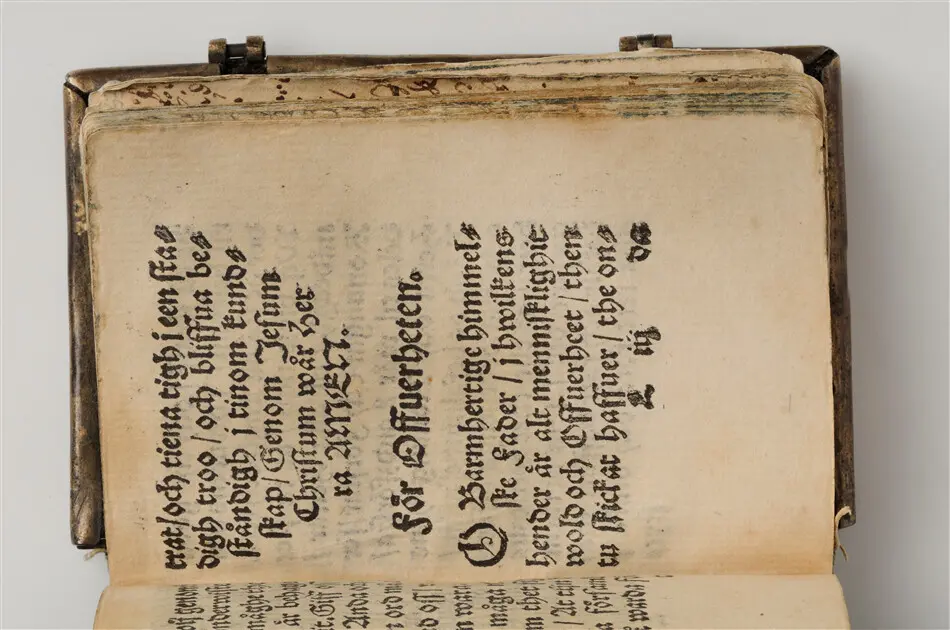 Bönbok, titel: "Någhra gudeligha böner utdragna aff then helga scrifft", tryckt hos Amund Laurentzon, Stockholm 1559.