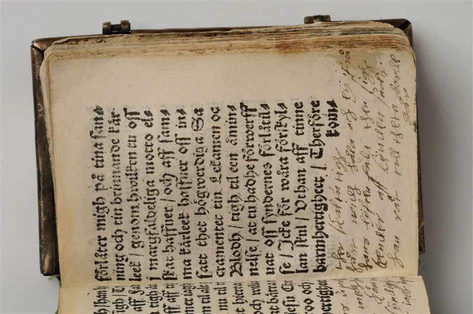 Bönbok, titel: "Någhra gudeligha böner utdragna aff then helga scrifft", tryckt hos Amund Laurentzon, Stockholm 1559.