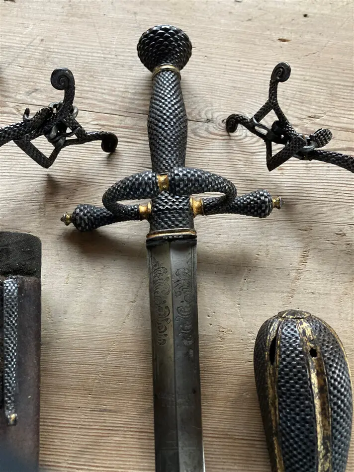 Kavaljersvärja med balja inventarienummer 7337.