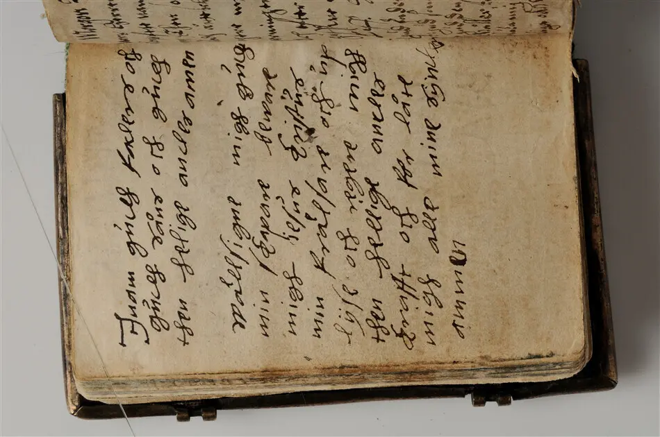Bönbok, titel: "Någhra gudeligha böner utdragna aff then helga scrifft", tryckt hos Amund Laurentzon, Stockholm 1559.