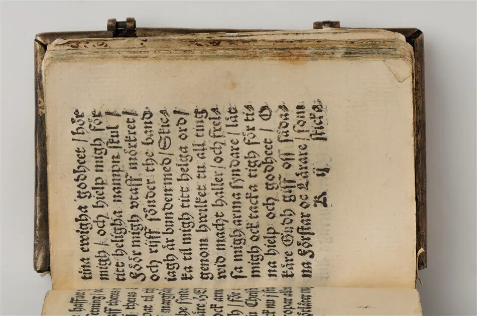 Bönbok, titel: "Någhra gudeligha böner utdragna aff then helga scrifft", tryckt hos Amund Laurentzon, Stockholm 1559.