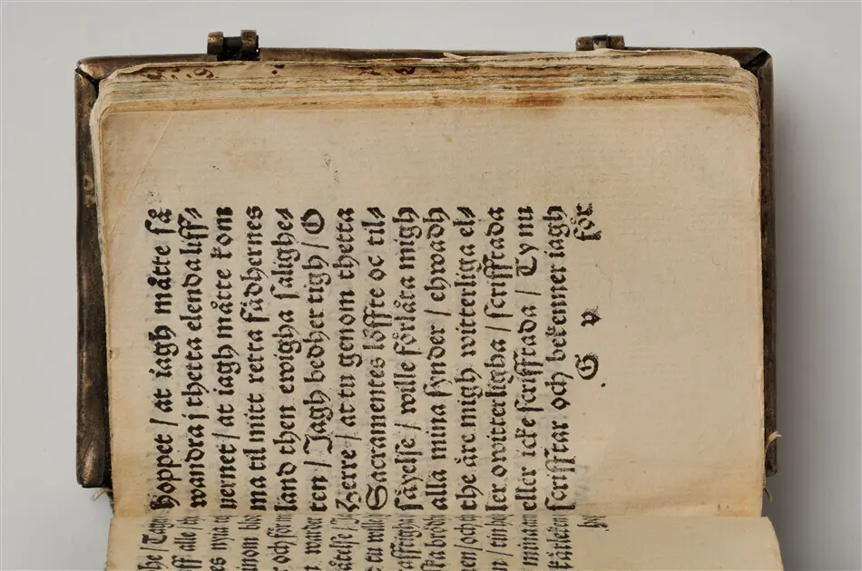 Bönbok, titel: "Någhra gudeligha böner utdragna aff then helga scrifft", tryckt hos Amund Laurentzon, Stockholm 1559.