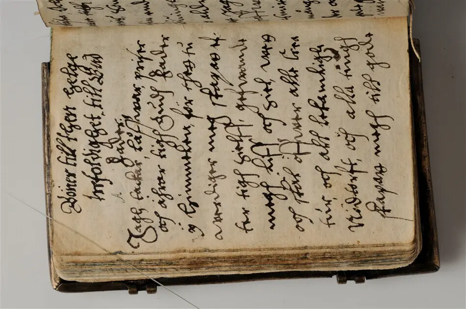 Bönbok, titel: "Någhra gudeligha böner utdragna aff then helga scrifft", tryckt hos Amund Laurentzon, Stockholm 1559.