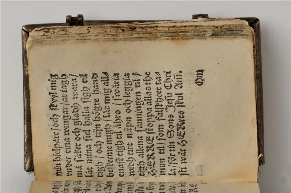 Bönbok, titel: "Någhra gudeligha böner utdragna aff then helga scrifft", tryckt hos Amund Laurentzon, Stockholm 1559.
