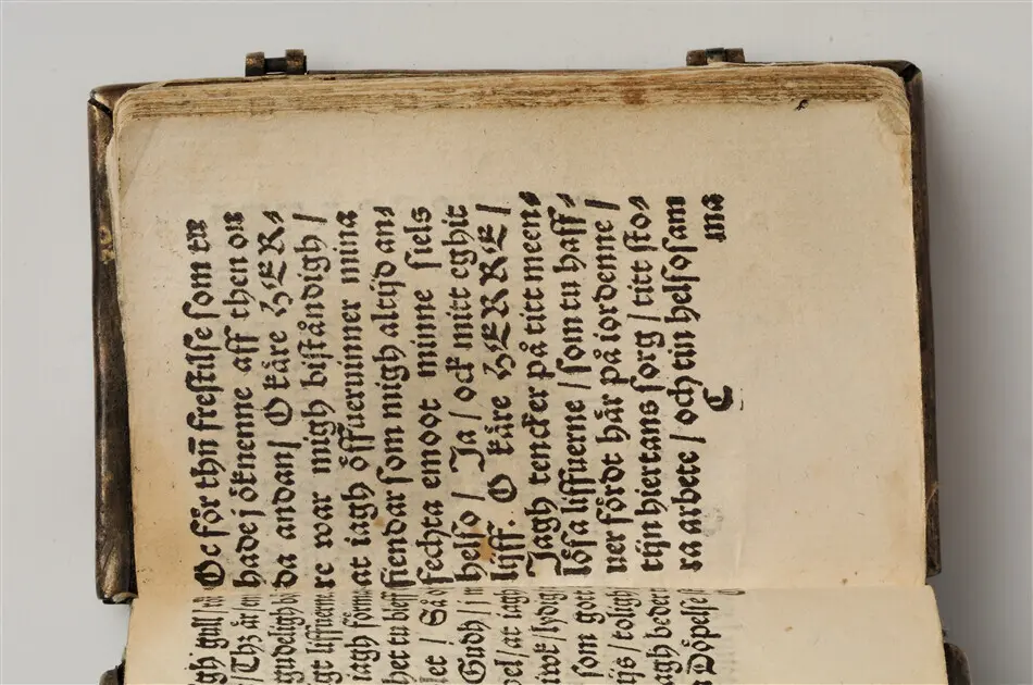 Bönbok, titel: "Någhra gudeligha böner utdragna aff then helga scrifft", tryckt hos Amund Laurentzon, Stockholm 1559.
