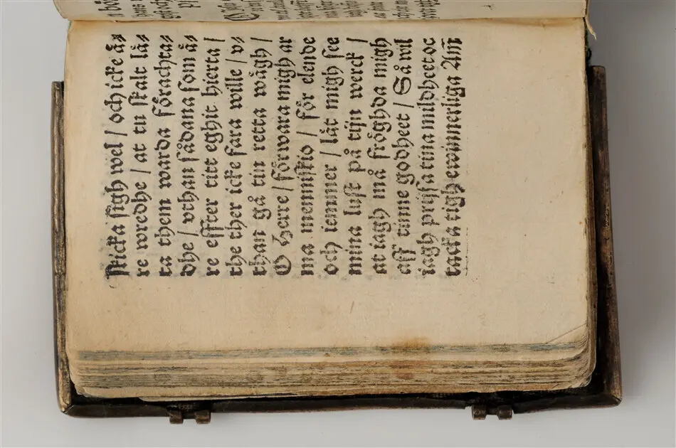 Bönbok, titel: "Någhra gudeligha böner utdragna aff then helga scrifft", tryckt hos Amund Laurentzon, Stockholm 1559.