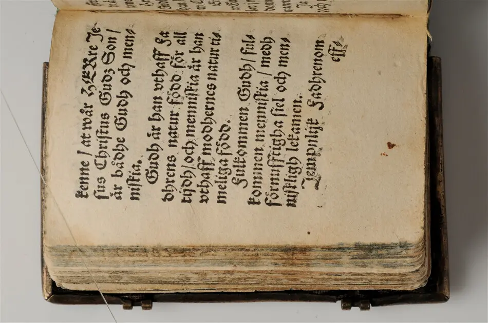 Bönbok, titel: "Någhra gudeligha böner utdragna aff then helga scrifft", tryckt hos Amund Laurentzon, Stockholm 1559.